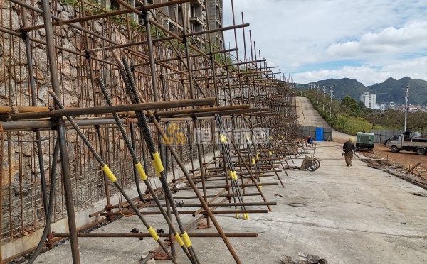 護(hù)坡錨桿一般打多深