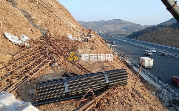 高速公路邊坡防護(hù)工程施工